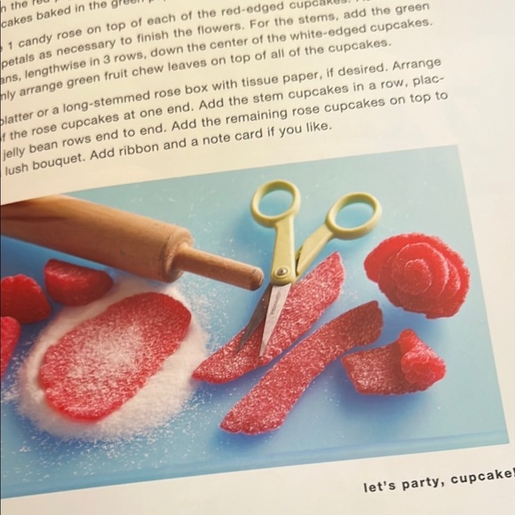 What's New, Cupcake Cook Book - Picture 6 of 16